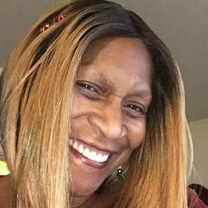 Meet your Posher, Deneice